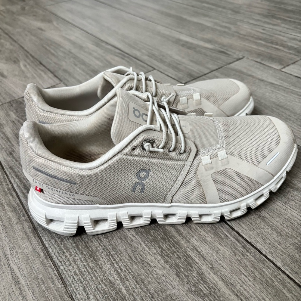 On Cloud 6 Sneakers Pearl/white Sz 9